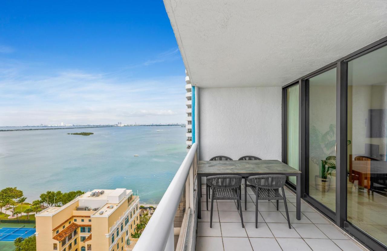 High Rise Comfort With Balcony Doral Eksteriør bilde