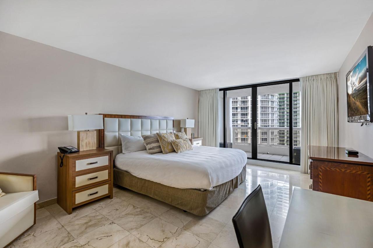 High Rise Comfort With Balcony Doral Eksteriør bilde