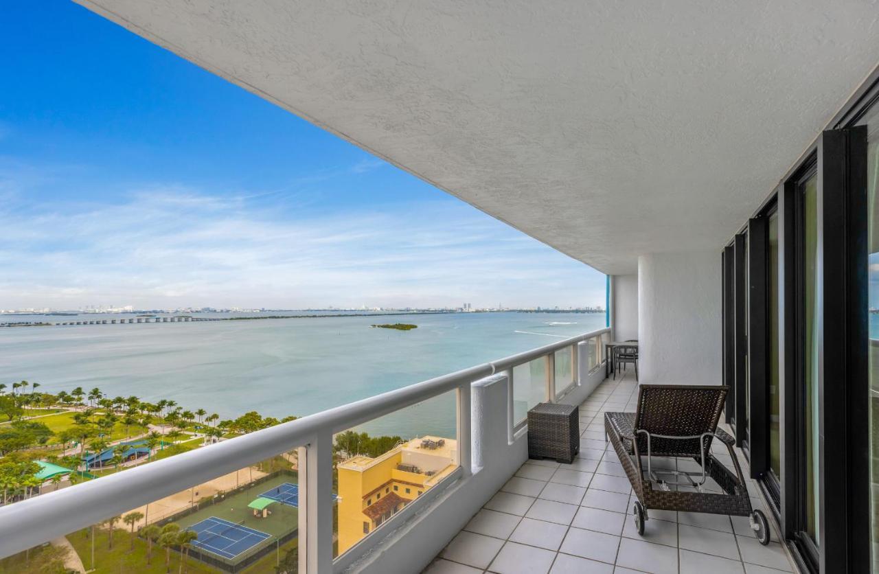 High Rise Comfort With Balcony Doral Eksteriør bilde